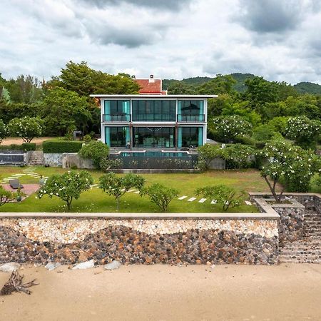 Beachfront Modern 4 Bedroom Pool Villa - Rv ホアヒン郡 エクステリア 写真