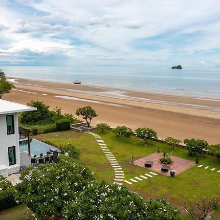Beachfront Modern 4 Bedroom Pool Villa - Rv ホアヒン郡 エクステリア 写真