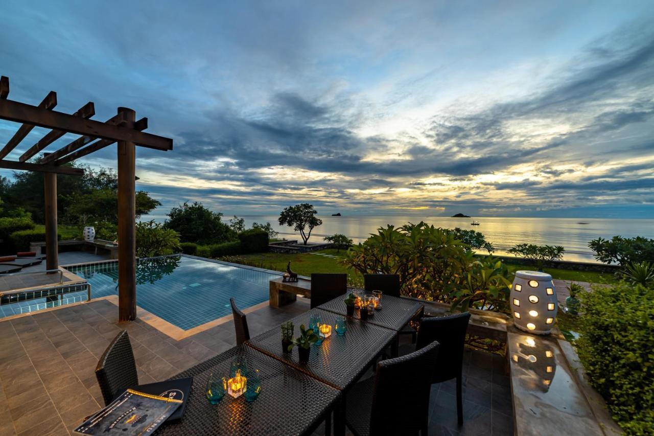 Beachfront Modern 4 Bedroom Pool Villa - Rv ホアヒン郡 エクステリア 写真