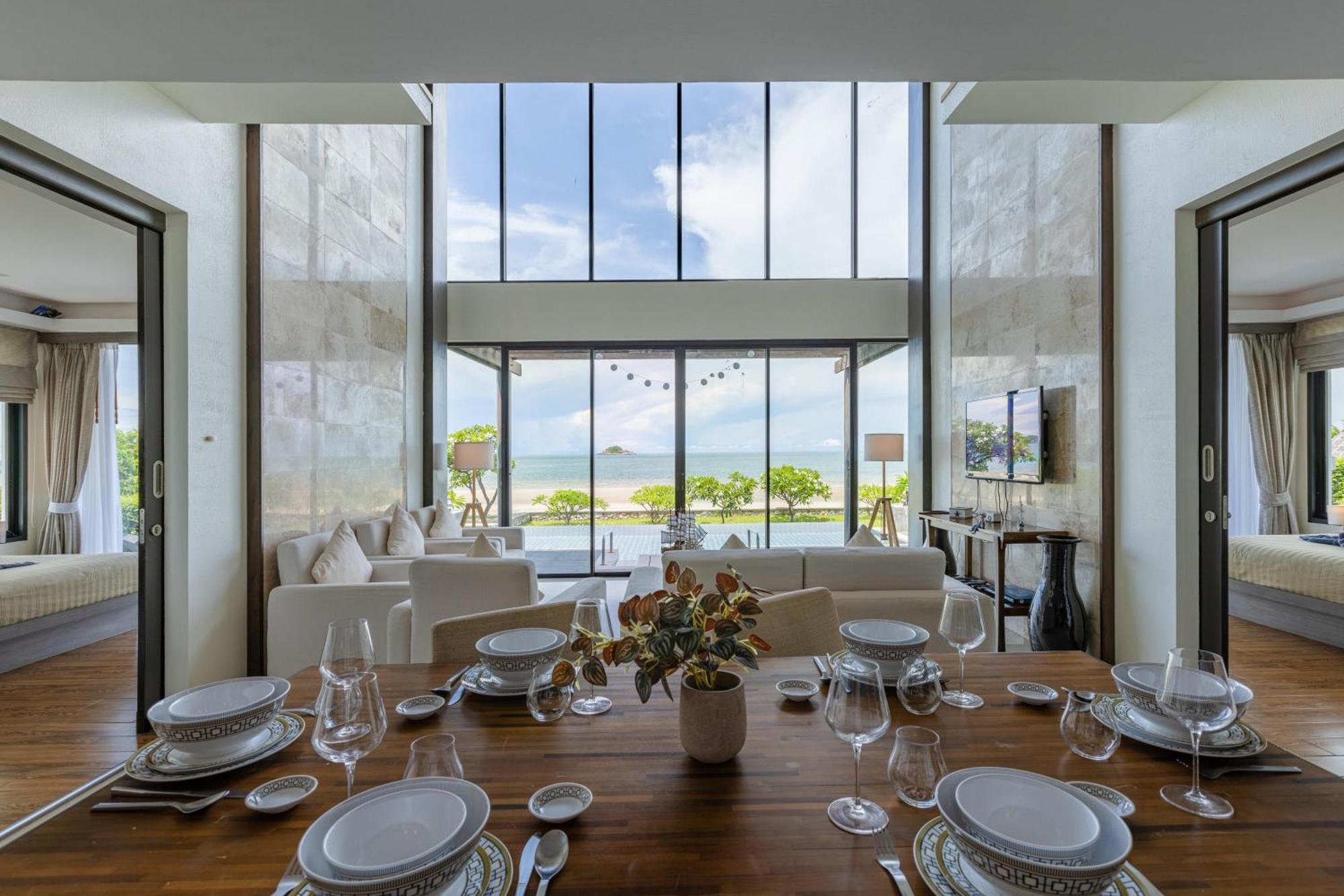 Beachfront Modern 4 Bedroom Pool Villa - Rv ホアヒン郡 エクステリア 写真