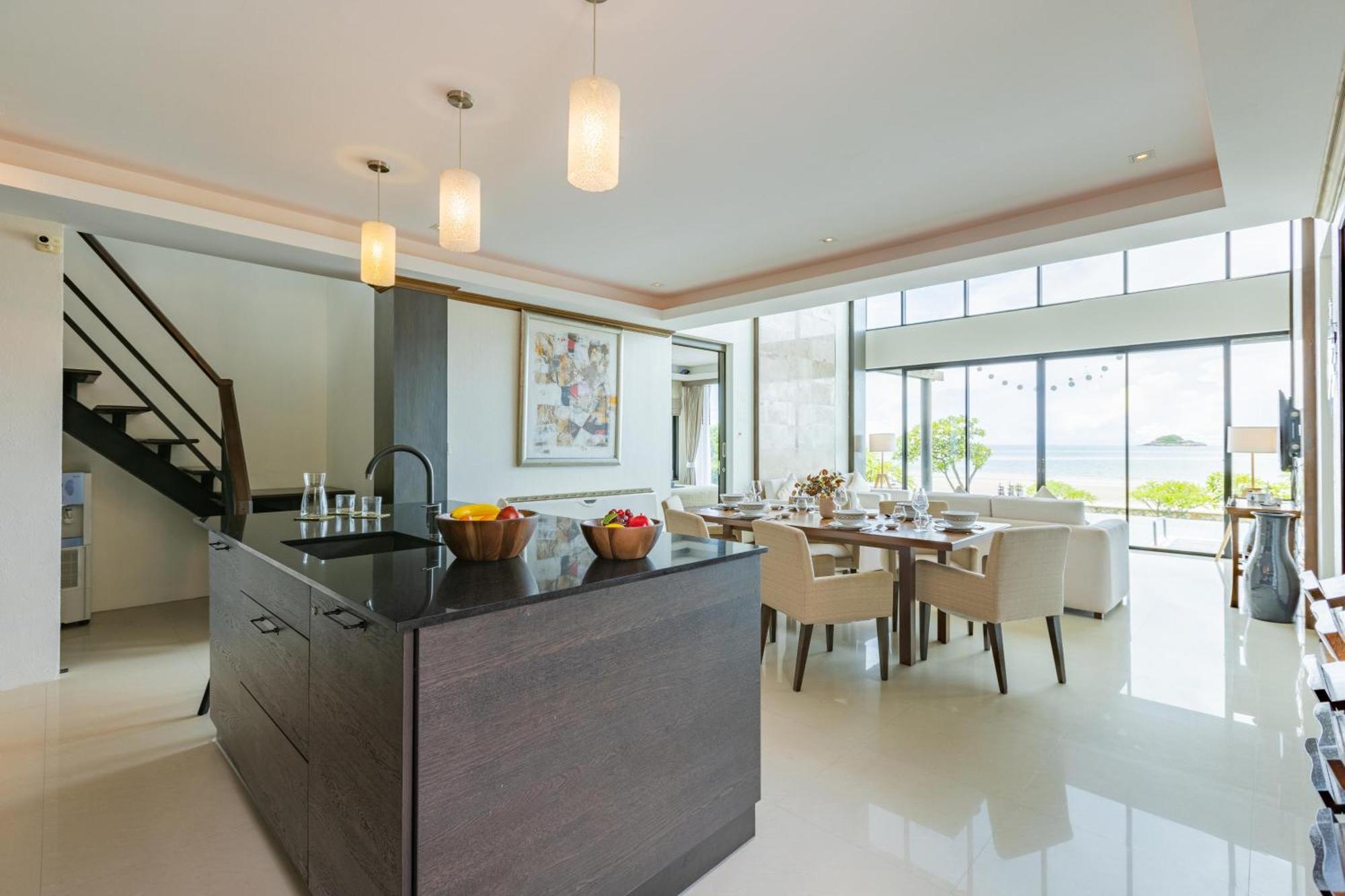 Beachfront Modern 4 Bedroom Pool Villa - Rv ホアヒン郡 エクステリア 写真