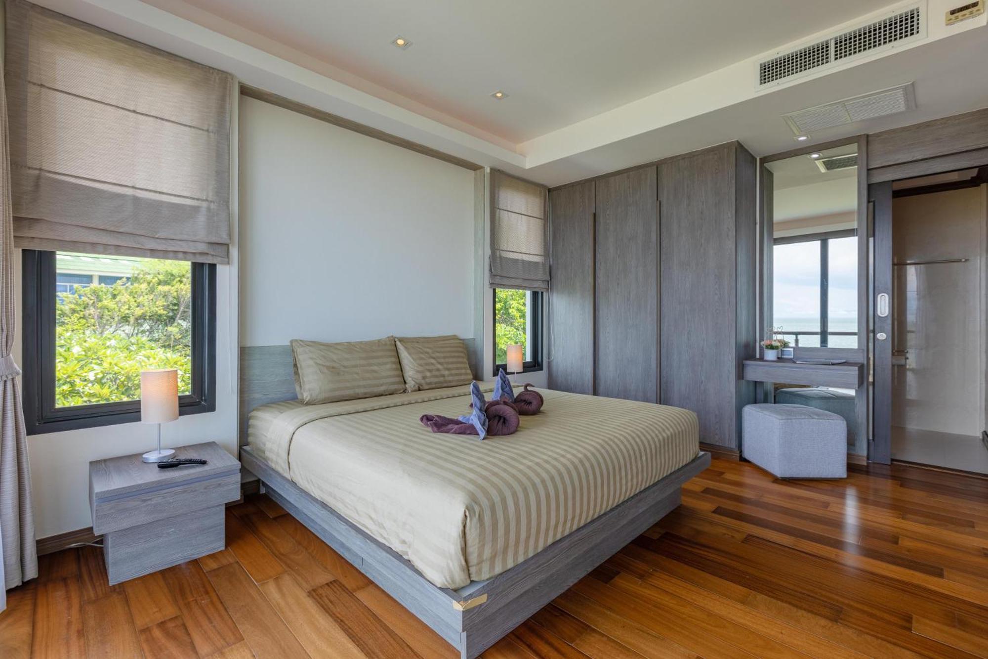Beachfront Modern 4 Bedroom Pool Villa - Rv ホアヒン郡 エクステリア 写真