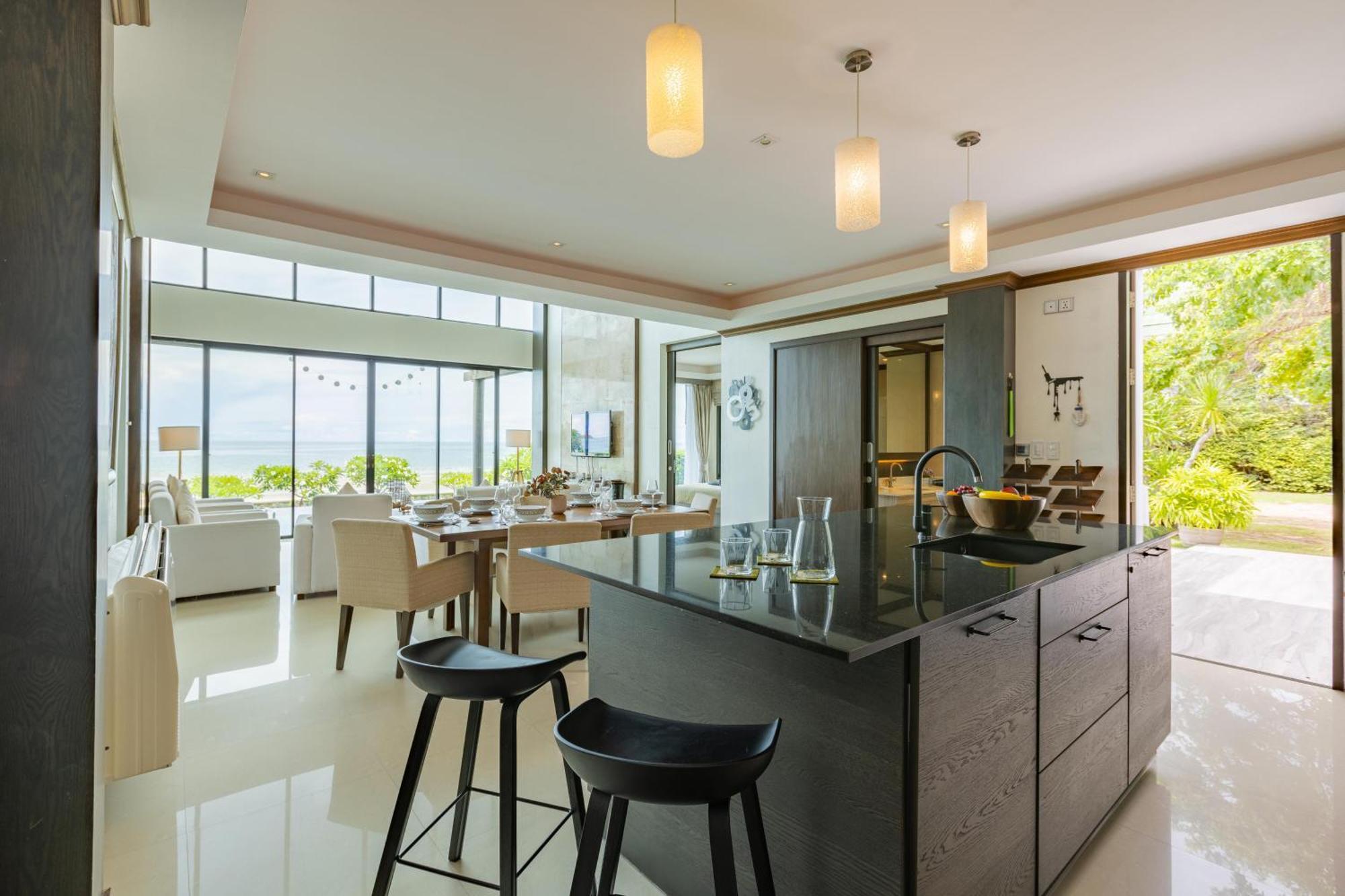 Beachfront Modern 4 Bedroom Pool Villa - Rv ホアヒン郡 エクステリア 写真