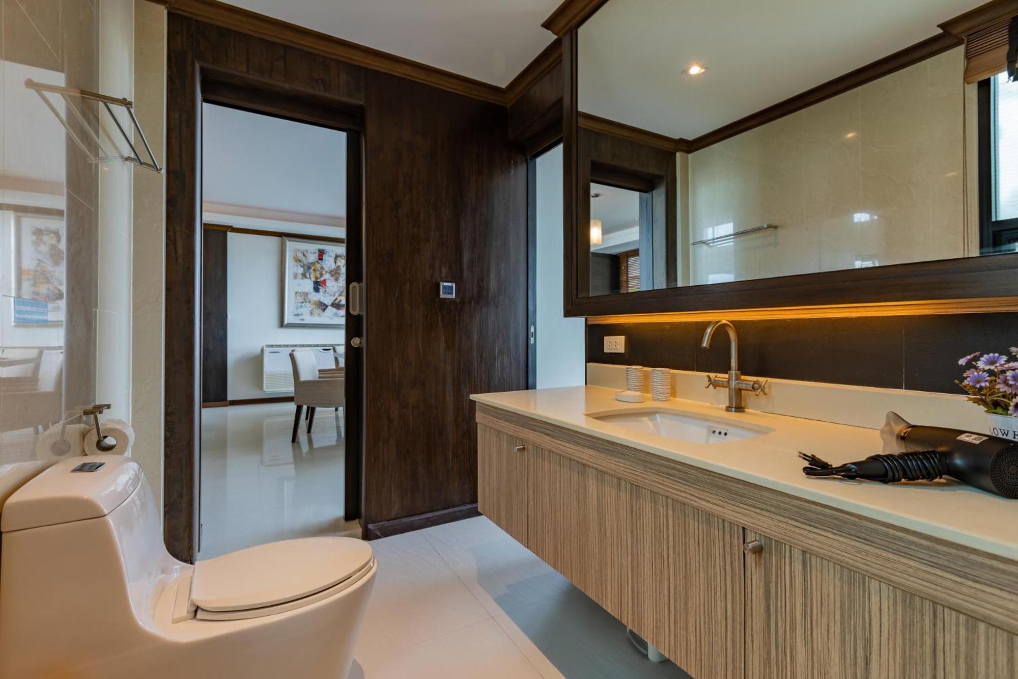 Beachfront Modern 4 Bedroom Pool Villa - Rv ホアヒン郡 エクステリア 写真
